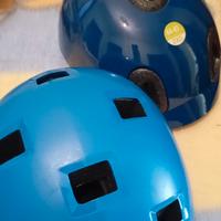 2 caschi per bambini 