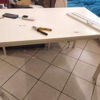 tavolo con 4 sedie mai usate
