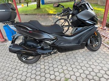 Scooter kymco vs 400