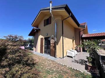 VILLA SINGOLA A RIVALTA DI TORINO
