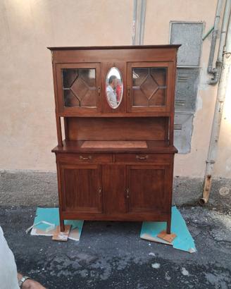 Credenza antica