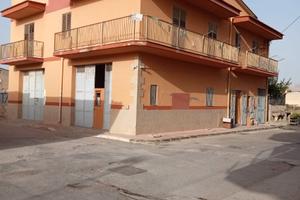 Casa 400 mq 200 sopra e 200 sotto