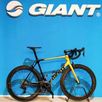 Giant TCR Advanced SL oro Team CCC 2021