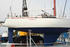 Barca a vela Canados 37