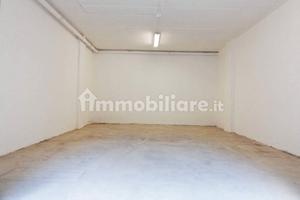 AFFFARE LOCALE 32 MQ.MAGAZZINO o GARAGE CH SCALO