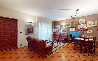 VILLA A SCHIERA! VILLAGGIO IPPICO! NUDA PROPRIETA'