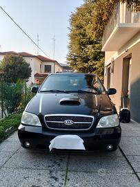 Kia carnival