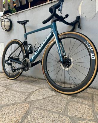 Bici da corsa Focus izalco max disc 9.7