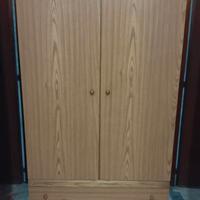 Armadio H 100 larghezza 100 profondo 58. due casse