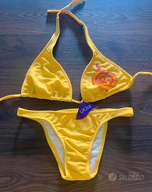 Bikini giallo brasiliana con ricamo di perline