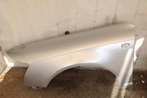 Parafango anteriore sinistro Audi A6 C6 Avant grig