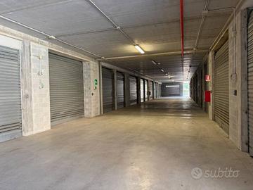 Box / Garage di 84 m² a Finale Ligure