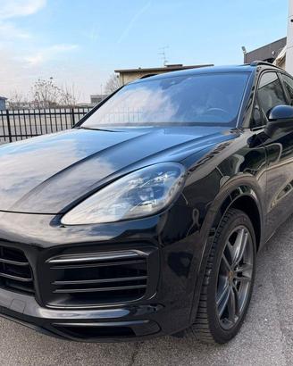 PORSCHE Cayenne 3.0 V6
