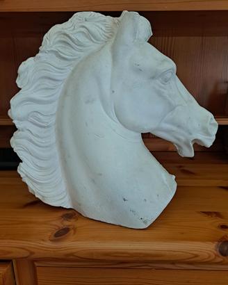 cavallo bianco gesso 