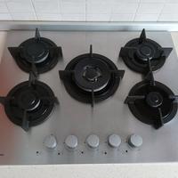 piano cottura a 5 fornelli 