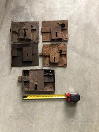 Lotto 5 serrature antiche '600 '700