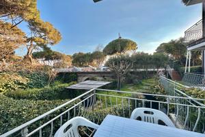 Bilocale con terrazzo, giardino privato e box