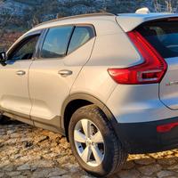 SUV Volvo XC40 D3 AWD
Business Geartronic Sport