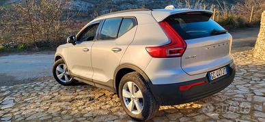SUV Volvo XC40 D3 AWD
Business Geartronic Sport