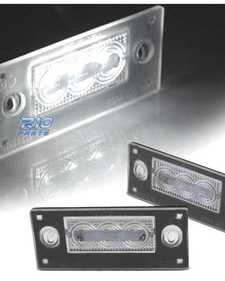 LUCI TARGA AUDI A3 8L 00-03 A4 B5 99-01 AVANT LED