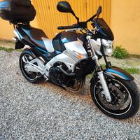 gsr600 Suzuki naked 100cv