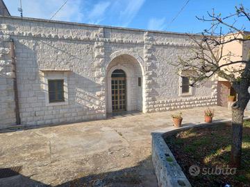 Villa di 320 m² con più di 5 locali e box auto dop