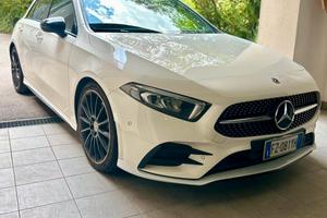 Mercedes Benz A 220 d AMG Line