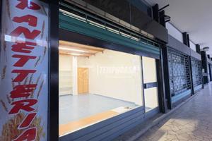 LOCALE COMMERCIALE IN CENTRO COSSATO!
