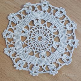 Centrini all’uncinetto fatti a mano - 13cm