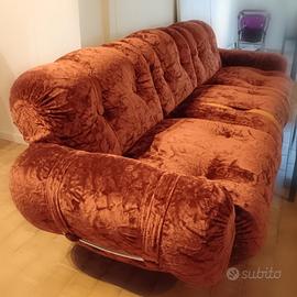 Set divano e due poltrone anni settanta
