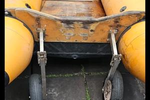 gommone con paiolato in legno