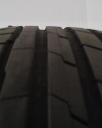 gomme Hankook 215/45/18