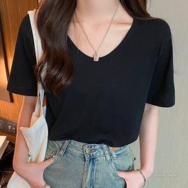 T-shirt corta da donna nera