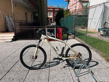 Specialized Hardrock -Mountainbike hardtail 26”