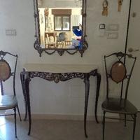 consolle  con specchio e sedie