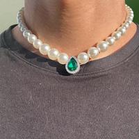 Collana di perle con pendente verde San Valentino