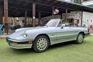 Alfa Romeo Spider 2.0i Quadrifoglio Verde – 1987