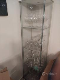 Vetrina Detolf Ikea 