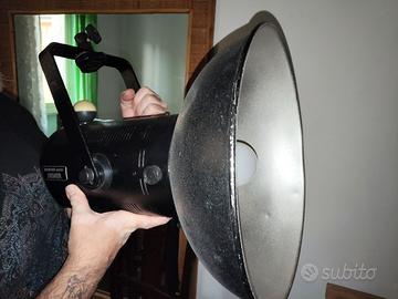Flash da studio Bowens Mono Silver + 2 ombrelli