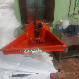 Macchina macina grano per casa