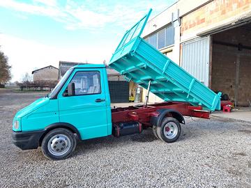 IVECO Daily 3510 Ribaltabile Trilaterale Motore 2.