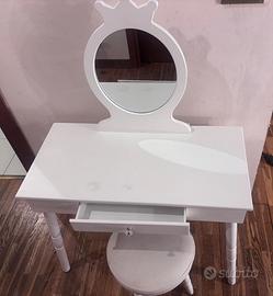 Tavolino da trucco bambina in legno