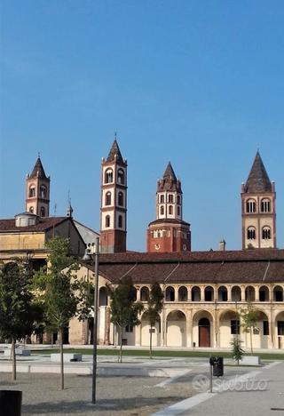 Stanza singola a vercelli - libera