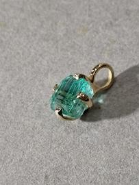 Ciondolo oro 750 e smeraldo naturale certificato