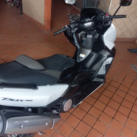 Yamaha Tmax White max