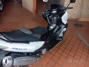 Yamaha Tmax White max