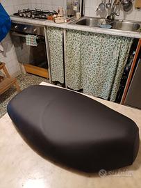 Askoll ES3 - sella nuova appena rifatta 60 €