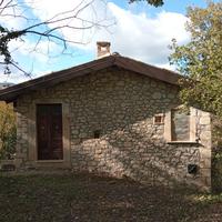 Splendida baita nel bosco