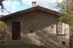 Splendida baita nel bosco