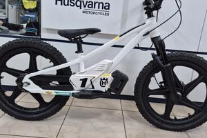 BICI ELETTRICA HUSQVARNA 20